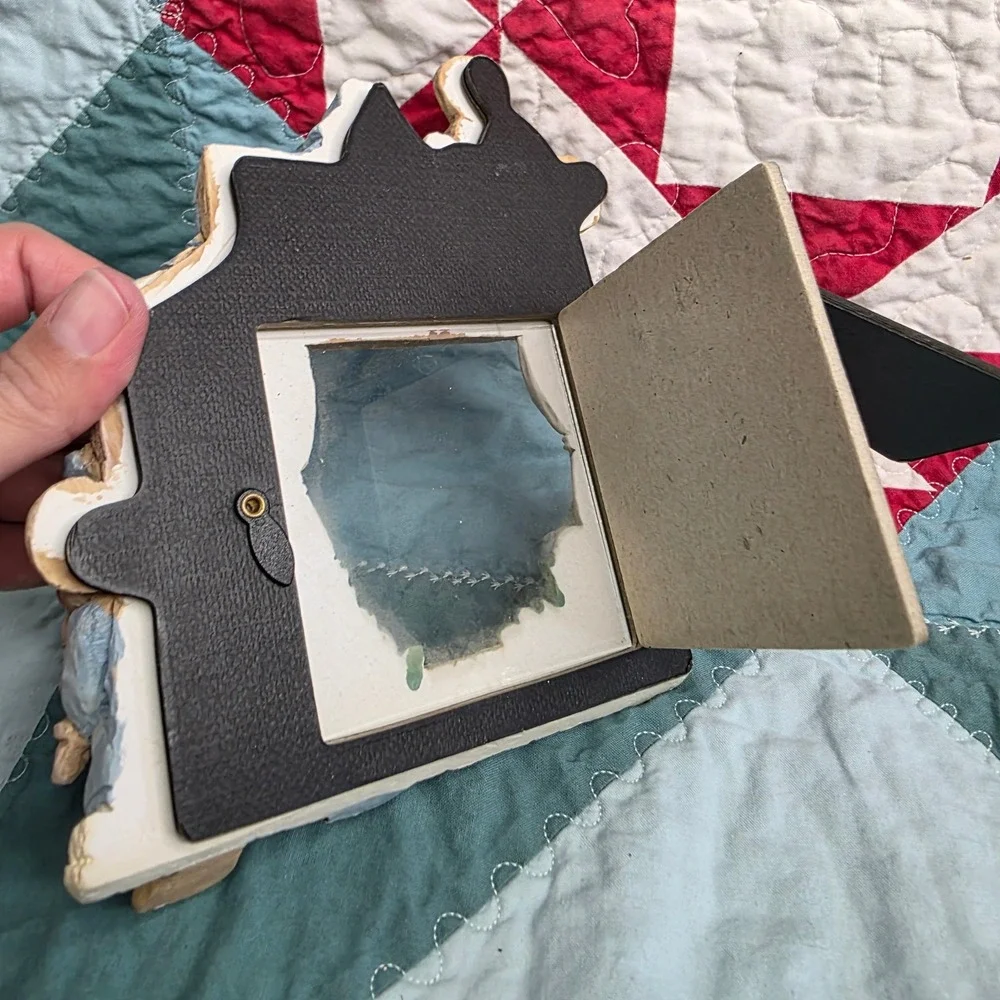 VTG Resin Mouse House Picture Frame Fiddler Sleeping Mice Cottagecore SMALL FLAW